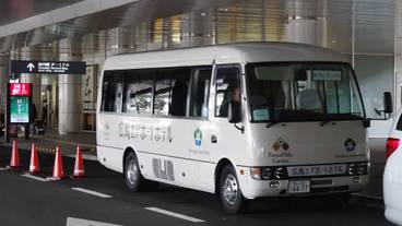 空港シャトルバス / 2