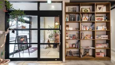 内部エントランス / 2