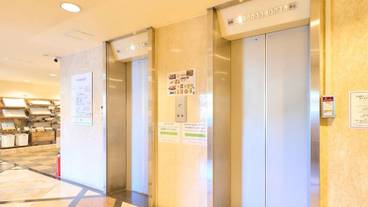 エレベーター / 1