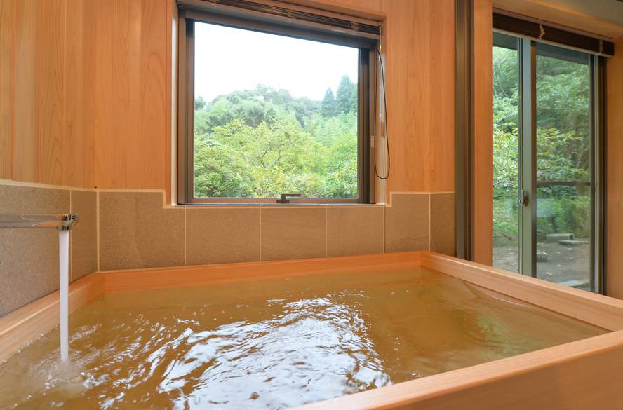 萱　1つ目のお風呂 / 1