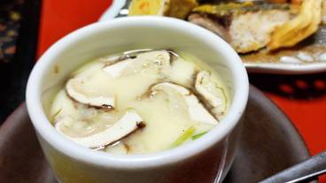 食事・飲み物 / 32