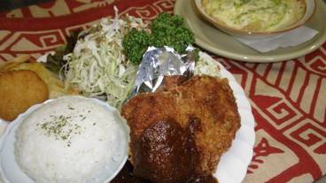 食事・飲み物 / 3