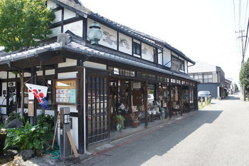 「速魚川」 外観 14449239 明治時代からある、趣のある建物。