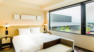 スイート キングベッド 1 台 浴槽