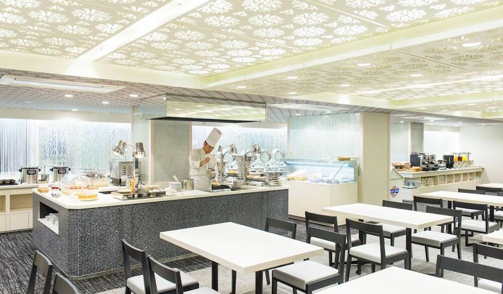 レストラン「名護浦」店内 / 5