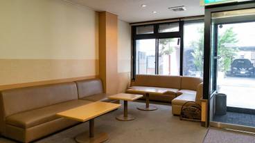 ロビー応接スペース / 2