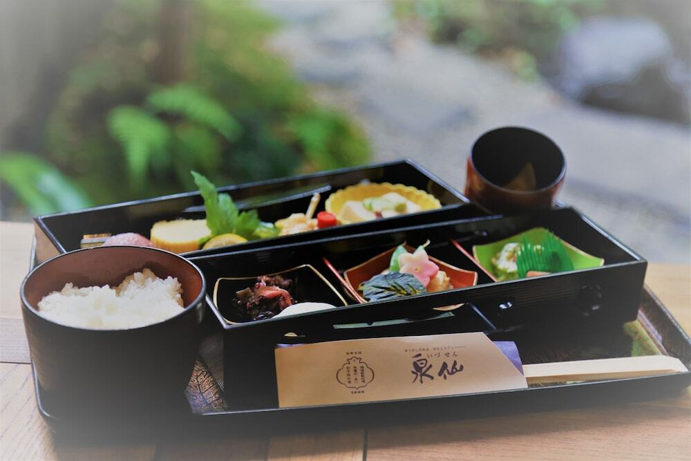 朝食