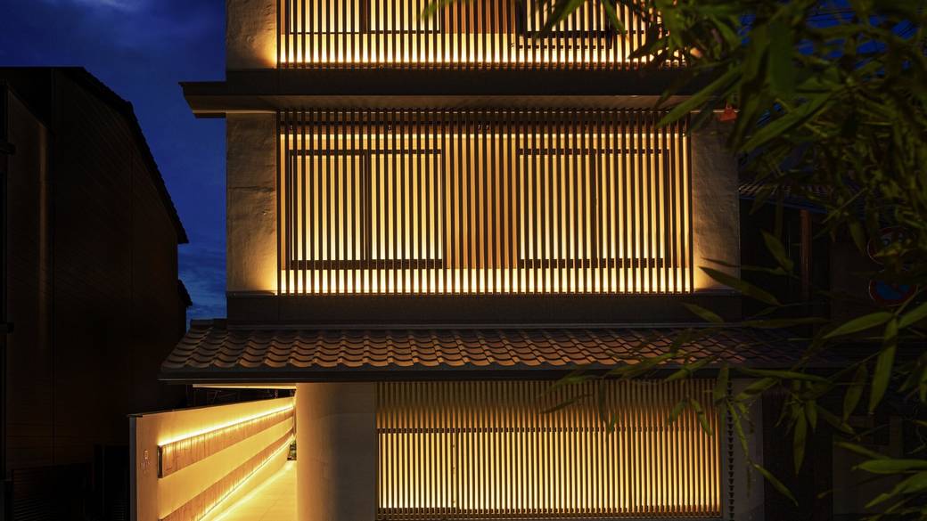 竹と月を間近に感じて
記念日を彩った2日間 / 1