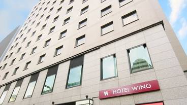 施設の入り口 / 12