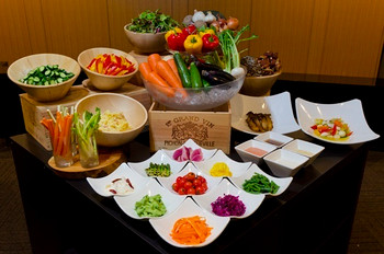 広々としたスカイラウンジで心も開放的に4270291