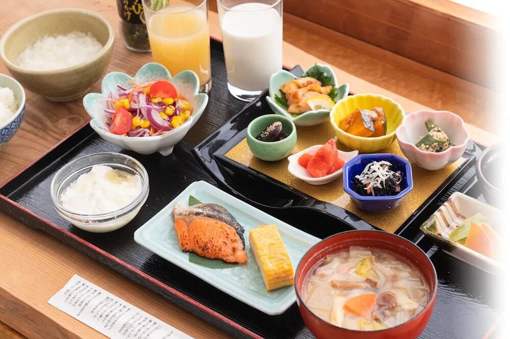 朝食