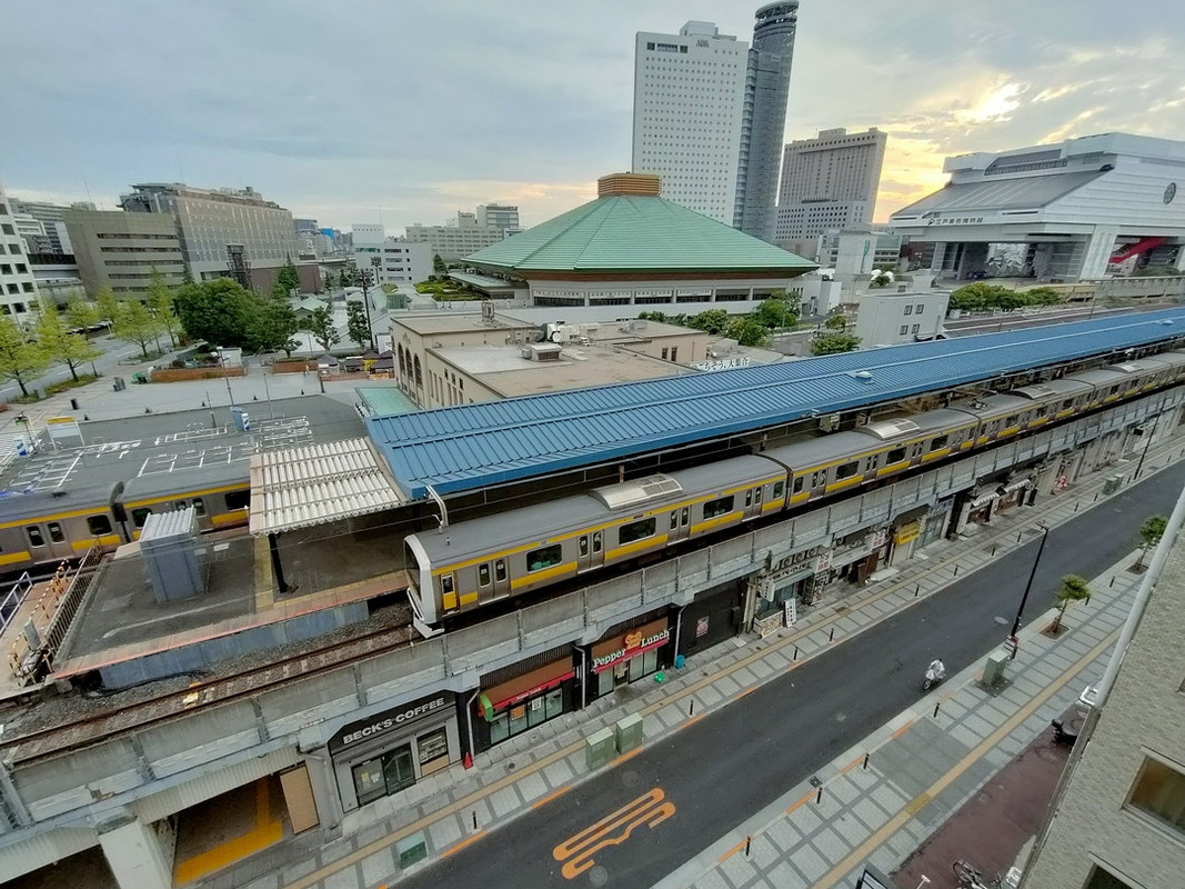 両国駅と国技館、鉄道好きにはおススメです