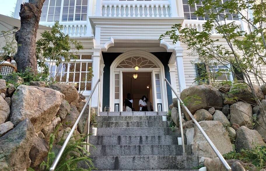 北野異人館 旧ムーア邸① / 2