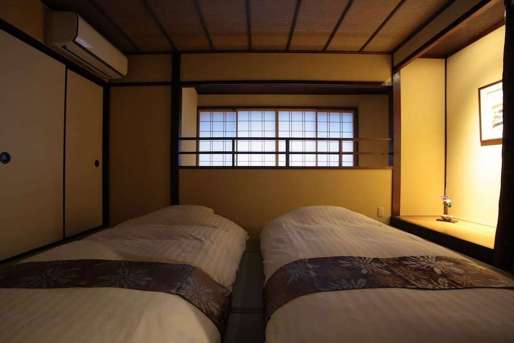 客室②