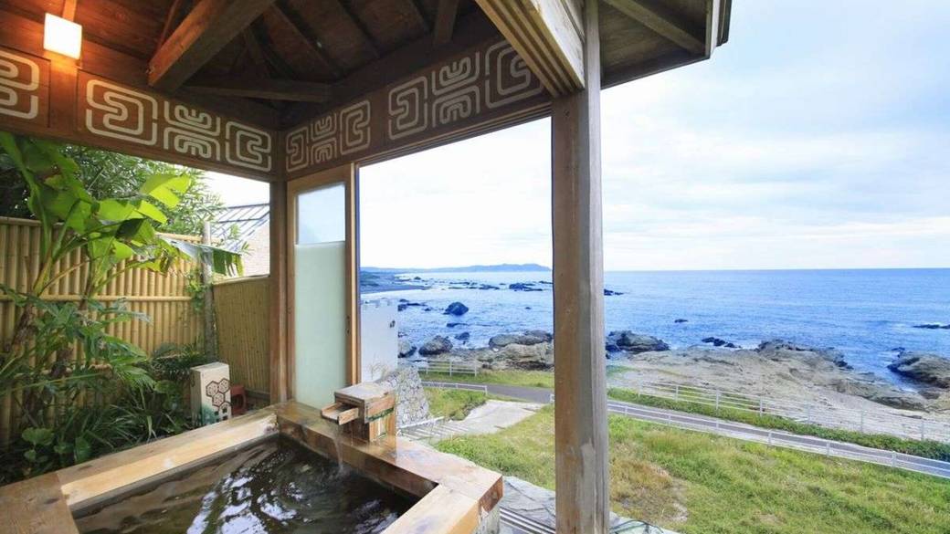種類豊富な温泉で
楽しく湯めぐり
 / 3