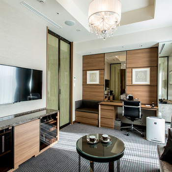 甘すぎない、モダンでスタイリッシュなお部屋4230597