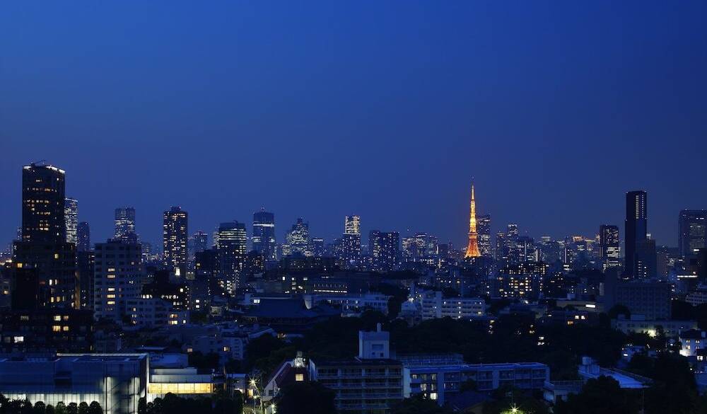 きらめく東京タワー
バルコニーから夜景を一望 / 2