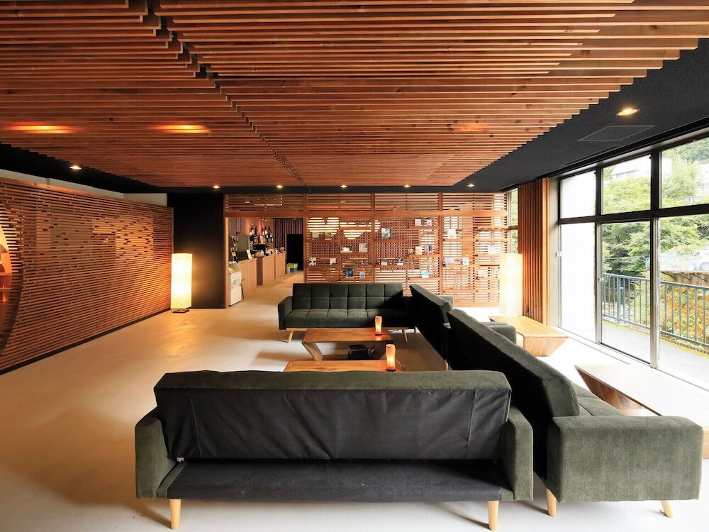 ロビーラウンジ