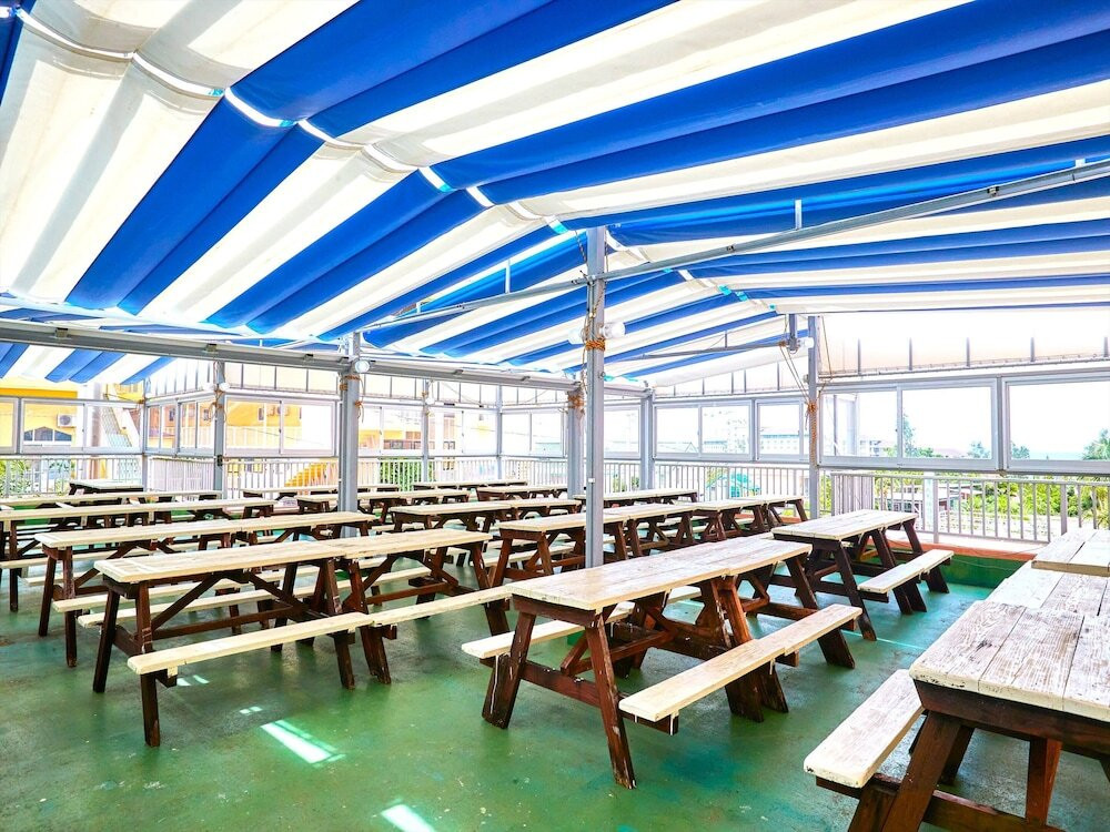 屋外ダイニングエリア