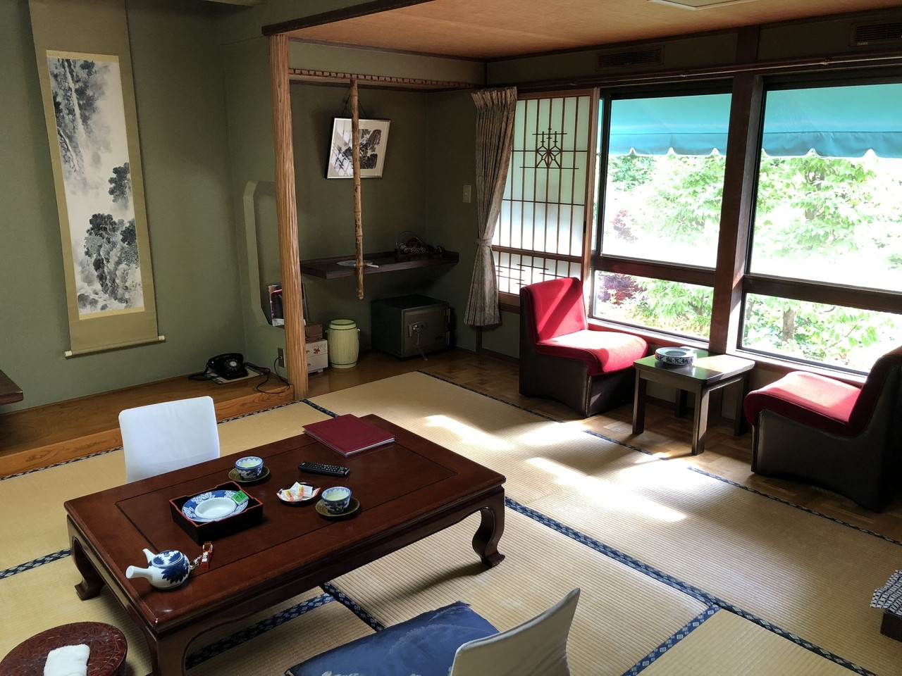 アットホームさが魅力の、昔ながらの温泉宿3525481