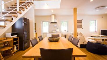 客室内のダイニングエリア / 19