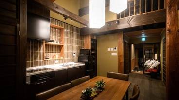 客室内のダイニングエリア / 12