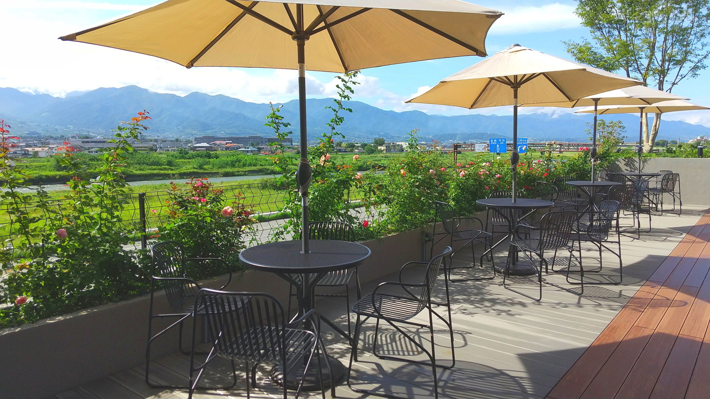 YATSUDOKI TERRACE石和 屋上庭園