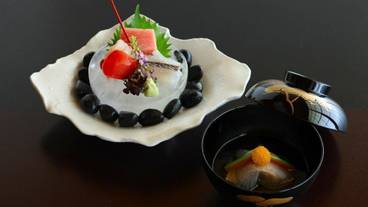 旅館のお食事処 / 7