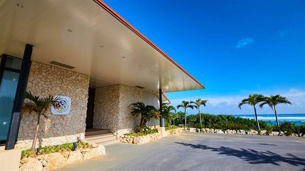 フロント棟 エントランス / 1