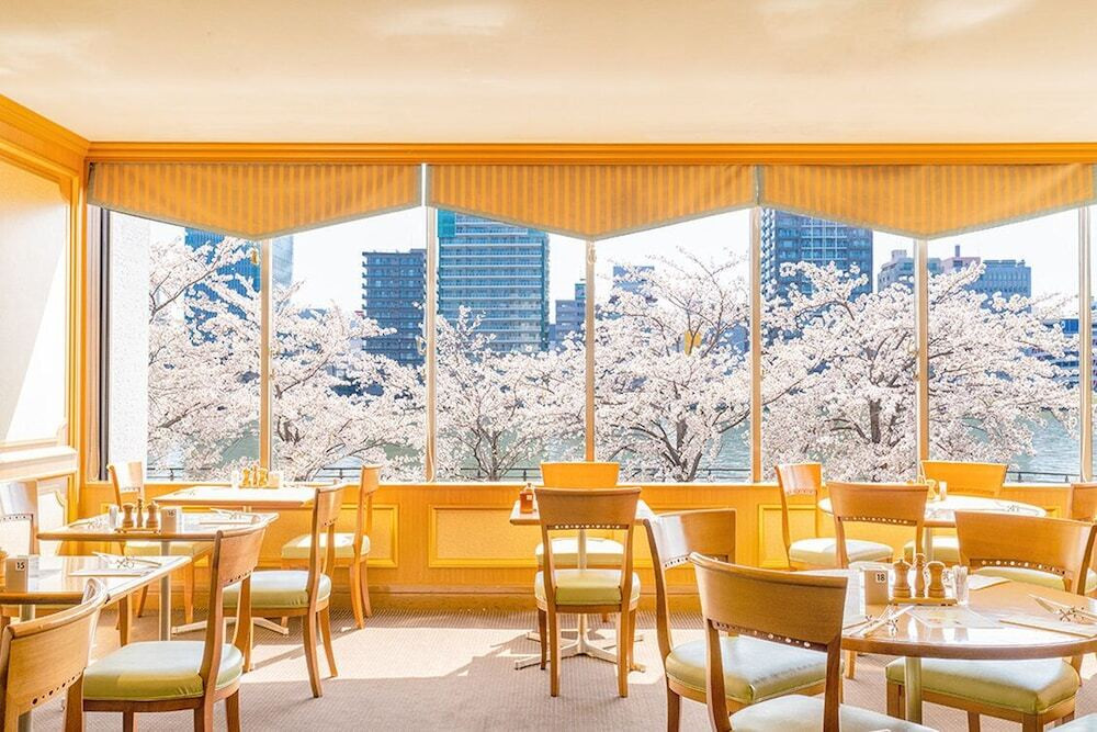 レストラン
