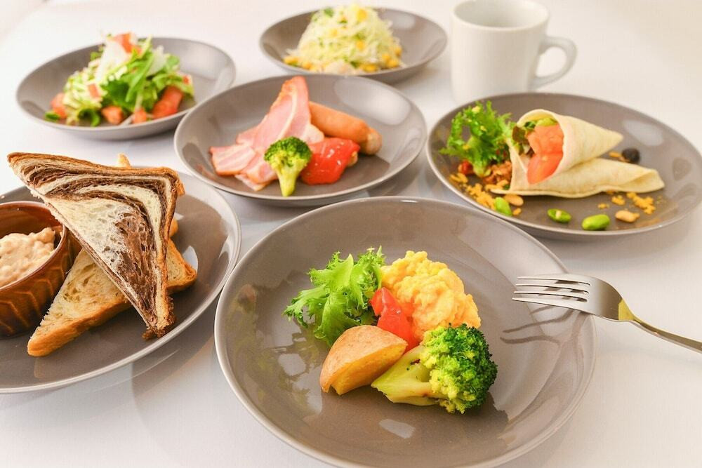 朝食