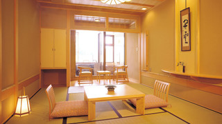 [禁煙室] 富士山側露天風呂付き和室10畳[夕食は個室食事処または客室(選択不可)にて和食／朝食はレストランにて和食]