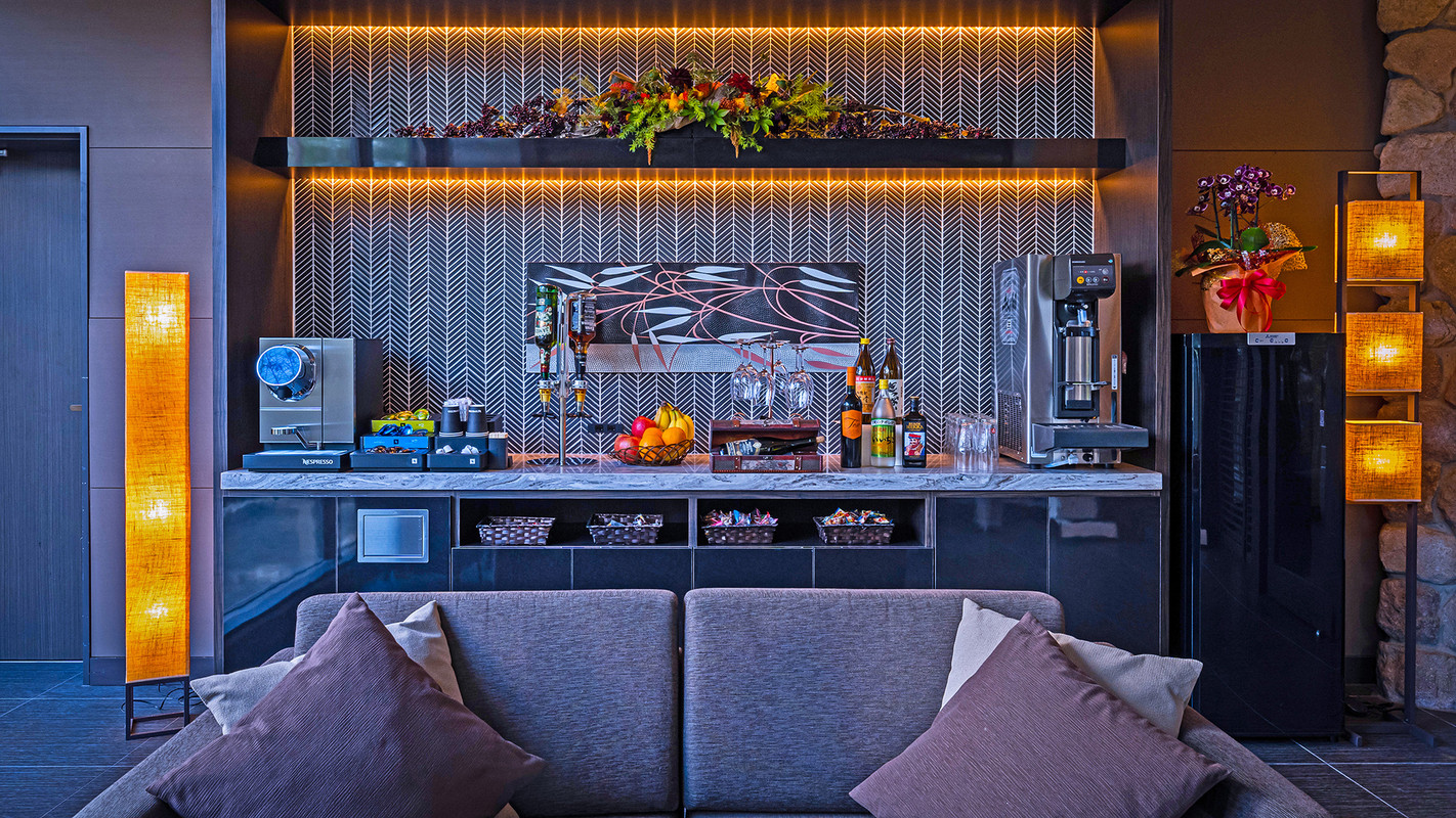 月ノ想／ラウンジ 逢茶灯①