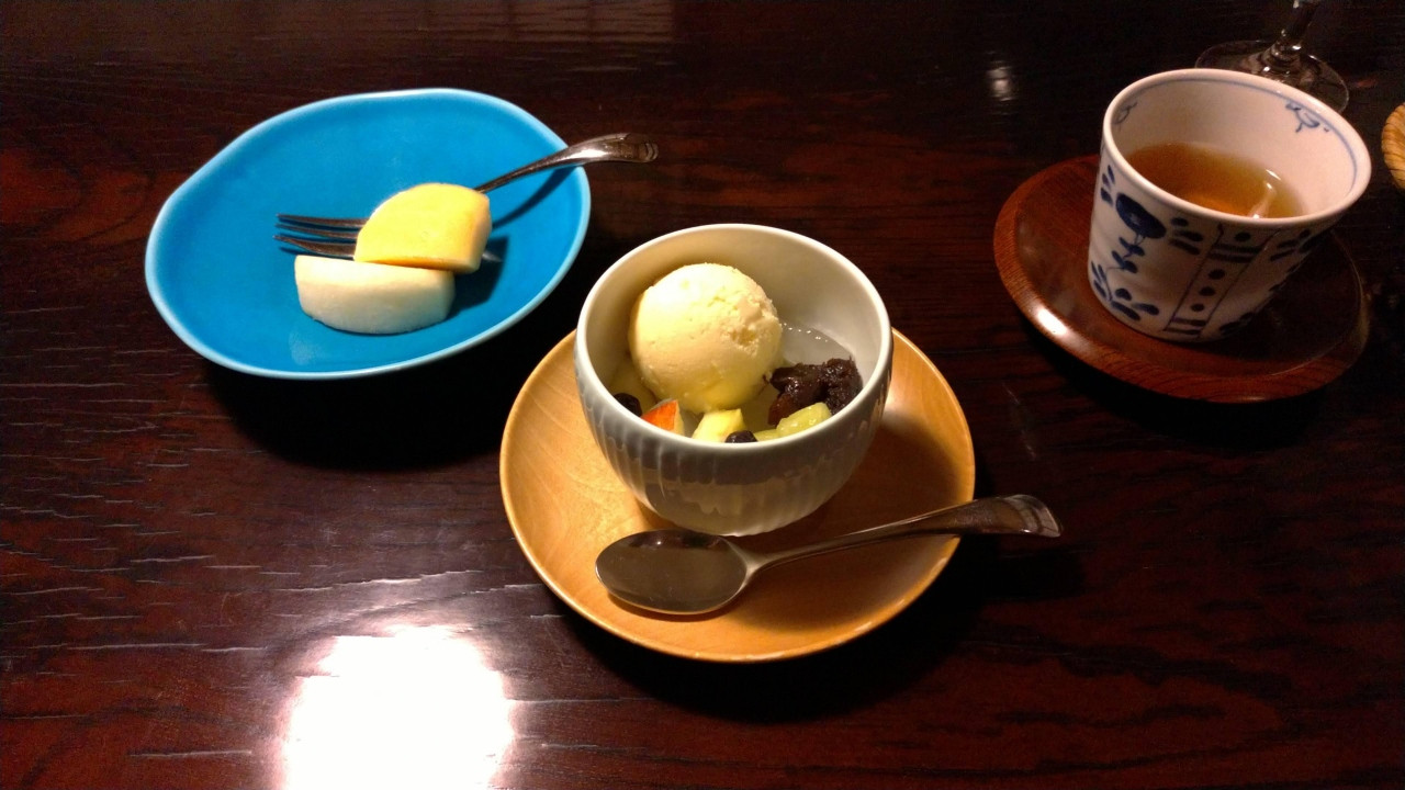 クリームあんみつが最高にうまい