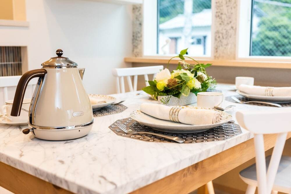 客室内のダイニングエリア