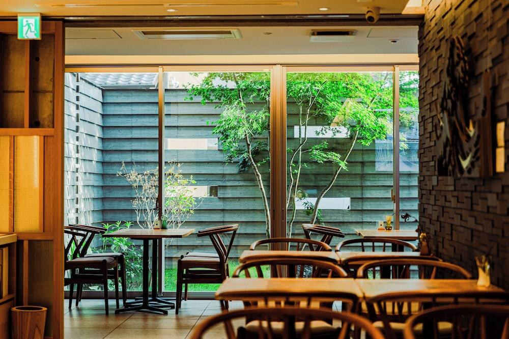 ロビーラウンジ