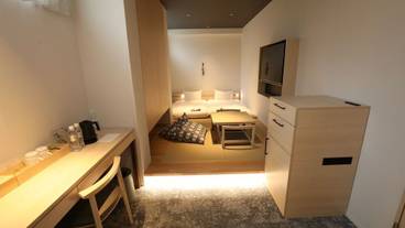 客室内のダイニングエリア / 25