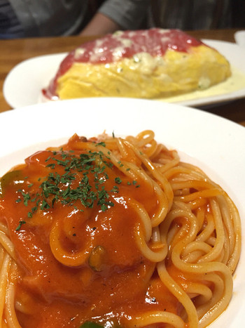 「レストラン ジョージの店」 料理 41115343 手前は昔懐かしいナポリタン
奥はクリームオムライス