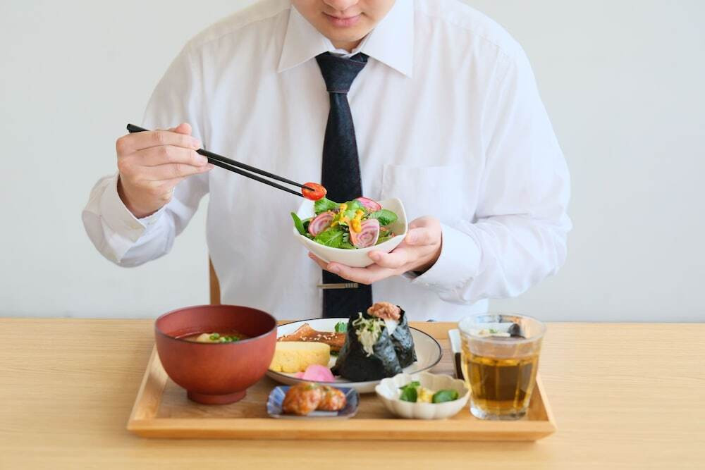 朝食