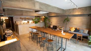 ロビーラウンジ / 3