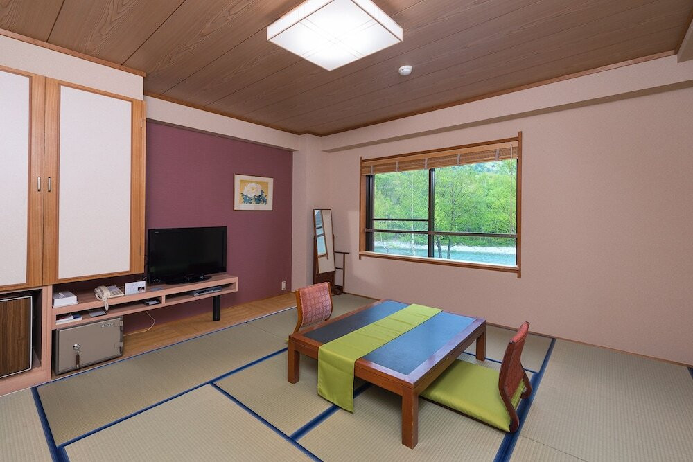 家族だけで入れる温泉貸切風呂や、ゆったり和室、バイキングもうれしい♪4247909