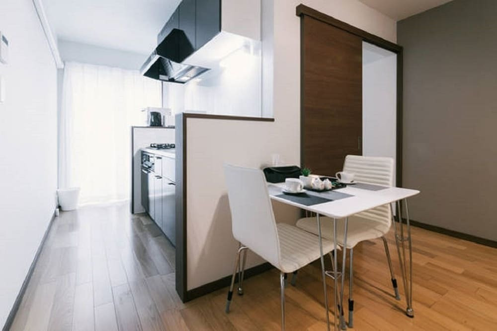 客室内のダイニングエリア