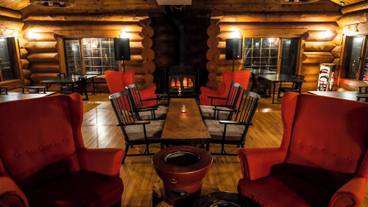 ロビーラウンジ / 3