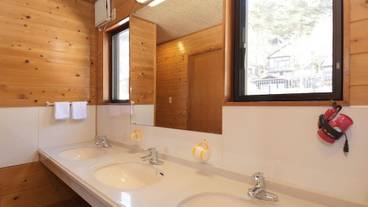 客室の洗面スペース例 / 16