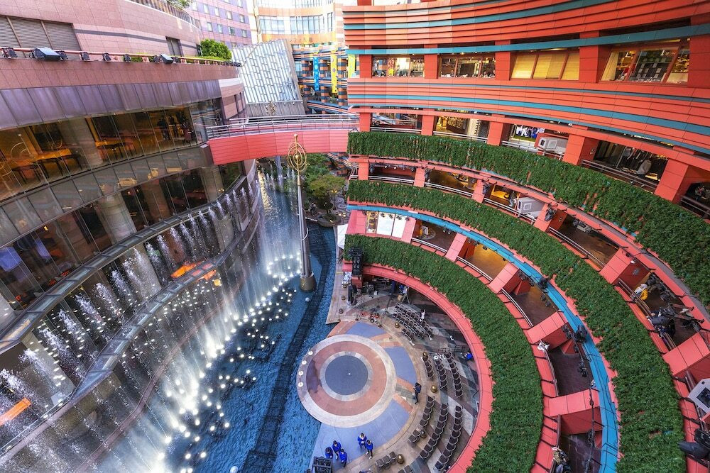 ショッピングモール