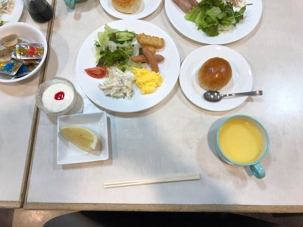 朝食