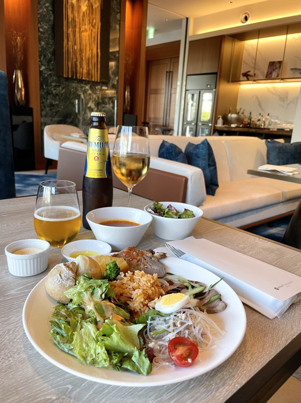 カクテルタイムには、食事系もありました