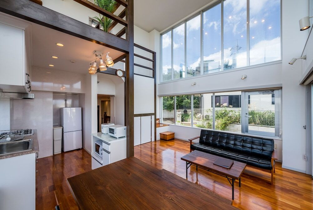 客室内のダイニングエリア