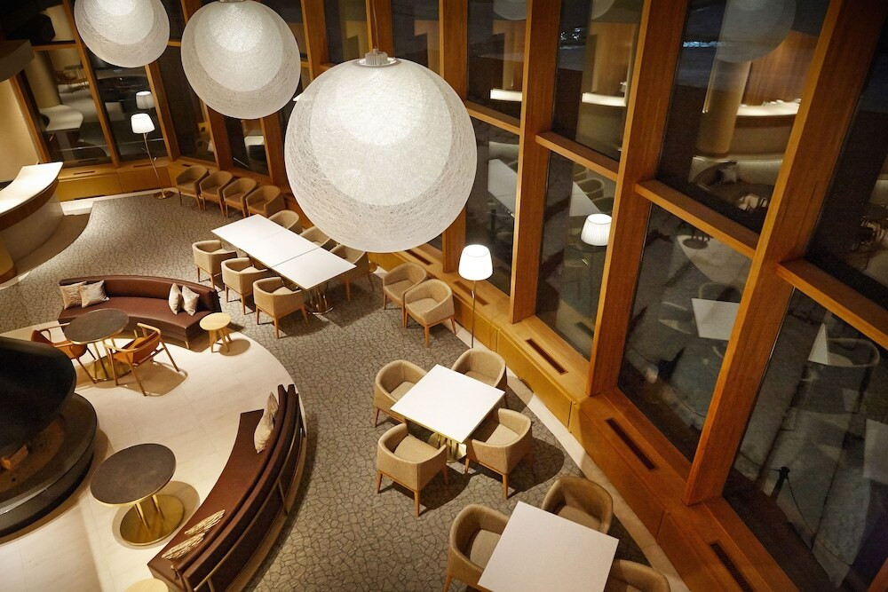 ロビーラウンジ