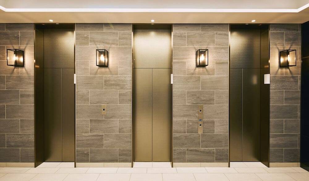 エレベーター / 1